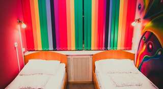 Хостел Хостел Rainbow Санкт-Петербург  2х местный номер Две раздельные кровати-3